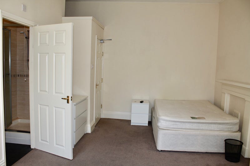 double En suite - student accommodation in Kingston upon Hull