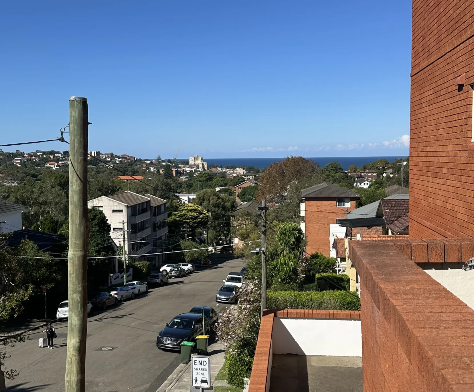 Private room with shared bathroom - student accommodation in Sydney