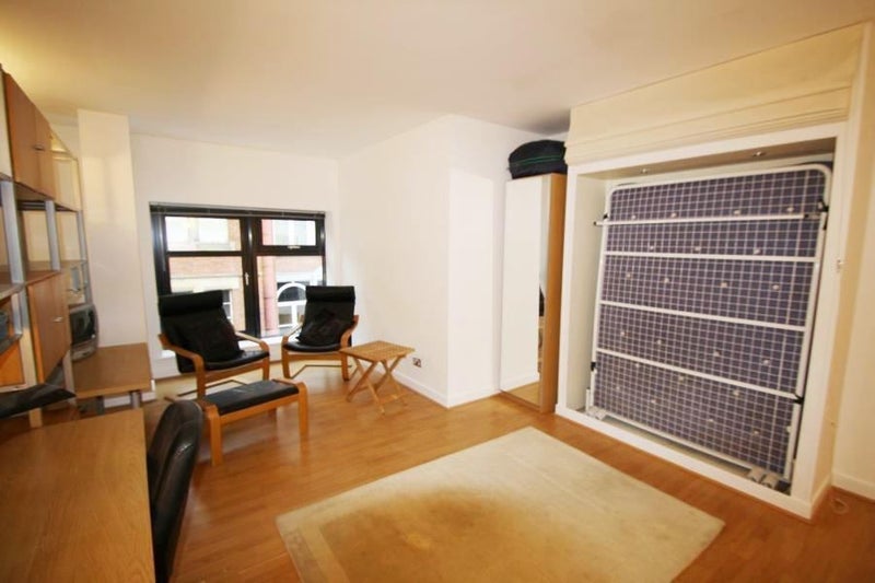 single - student accommodation in Leeds