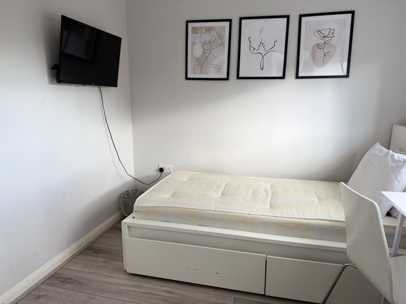 Single room - student accommodation in London