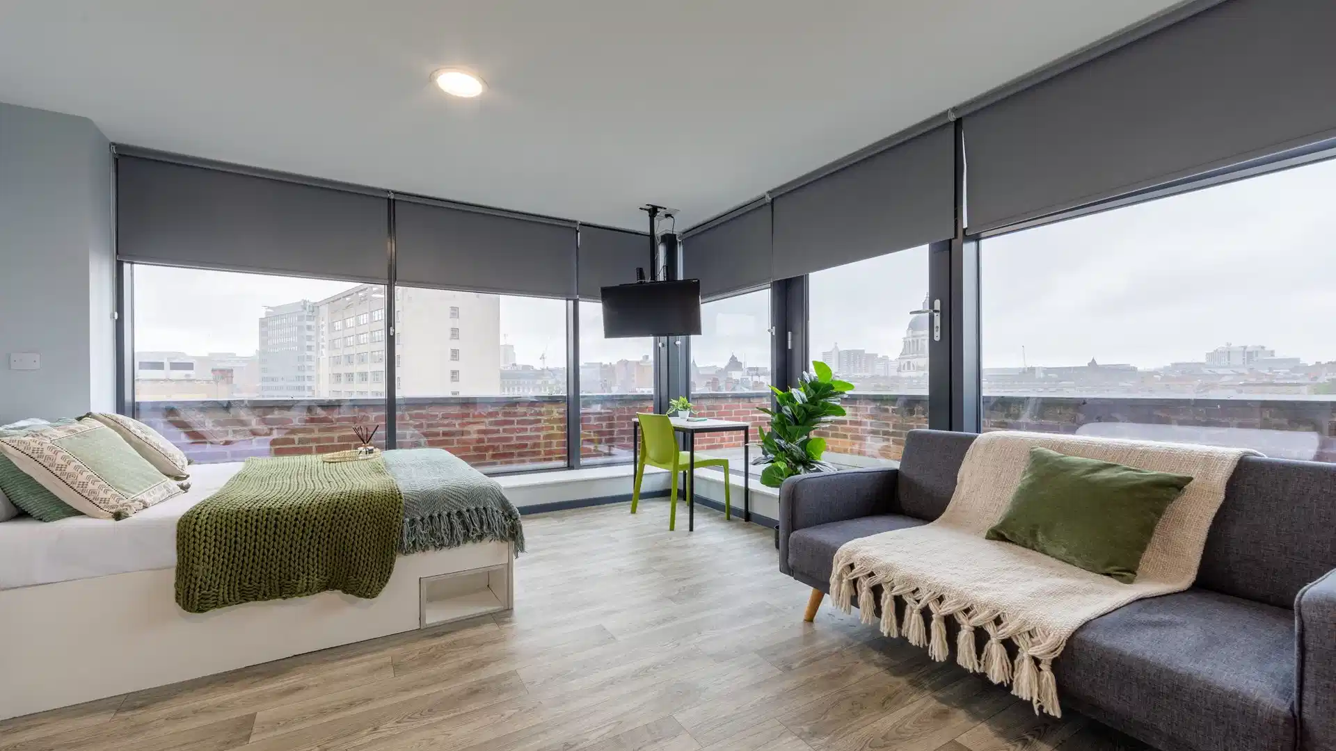 Large Studio - Ground Floor - student accommodation in Leeds